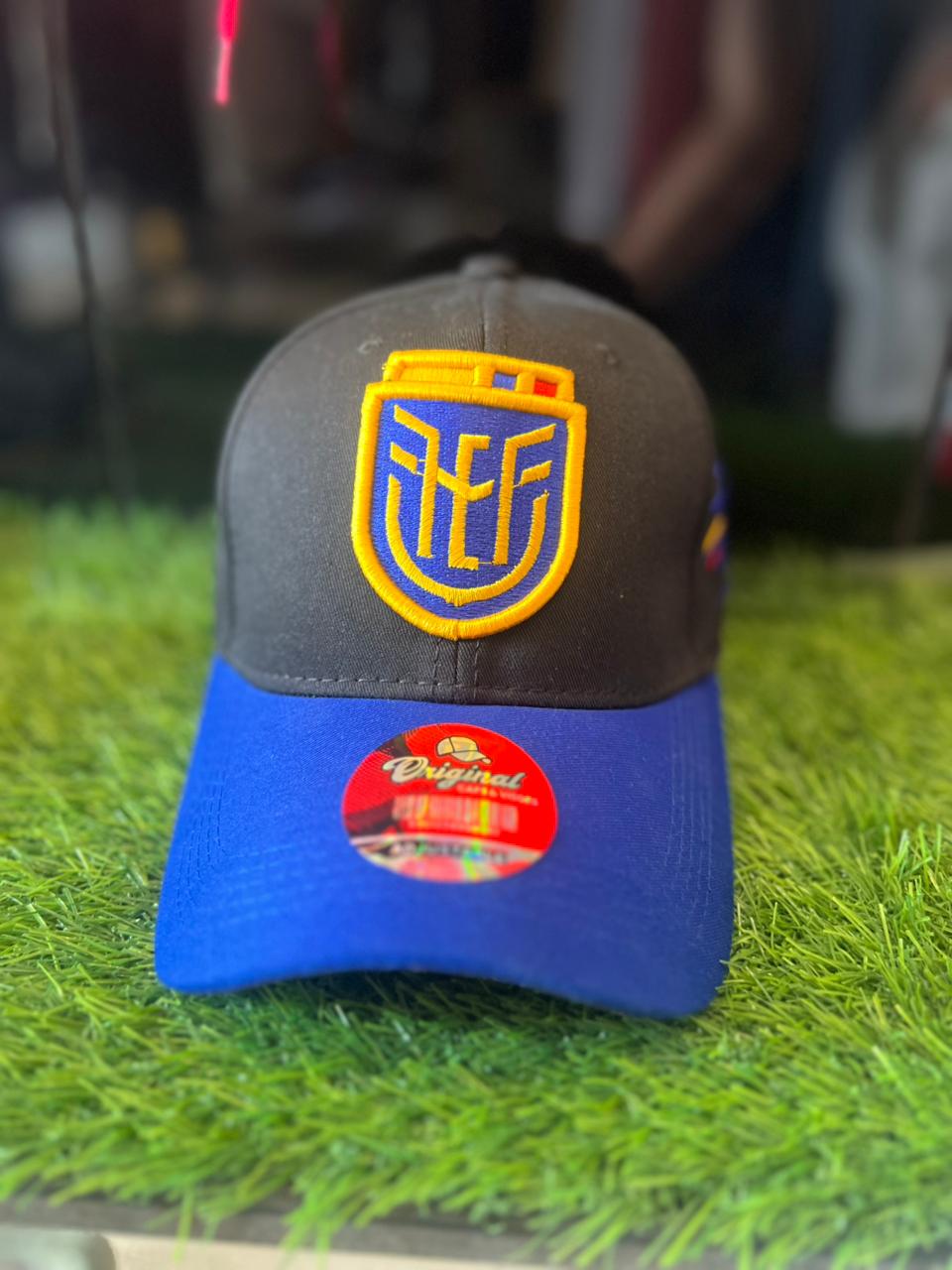 Gorra de ecuador Negra Con Azul
