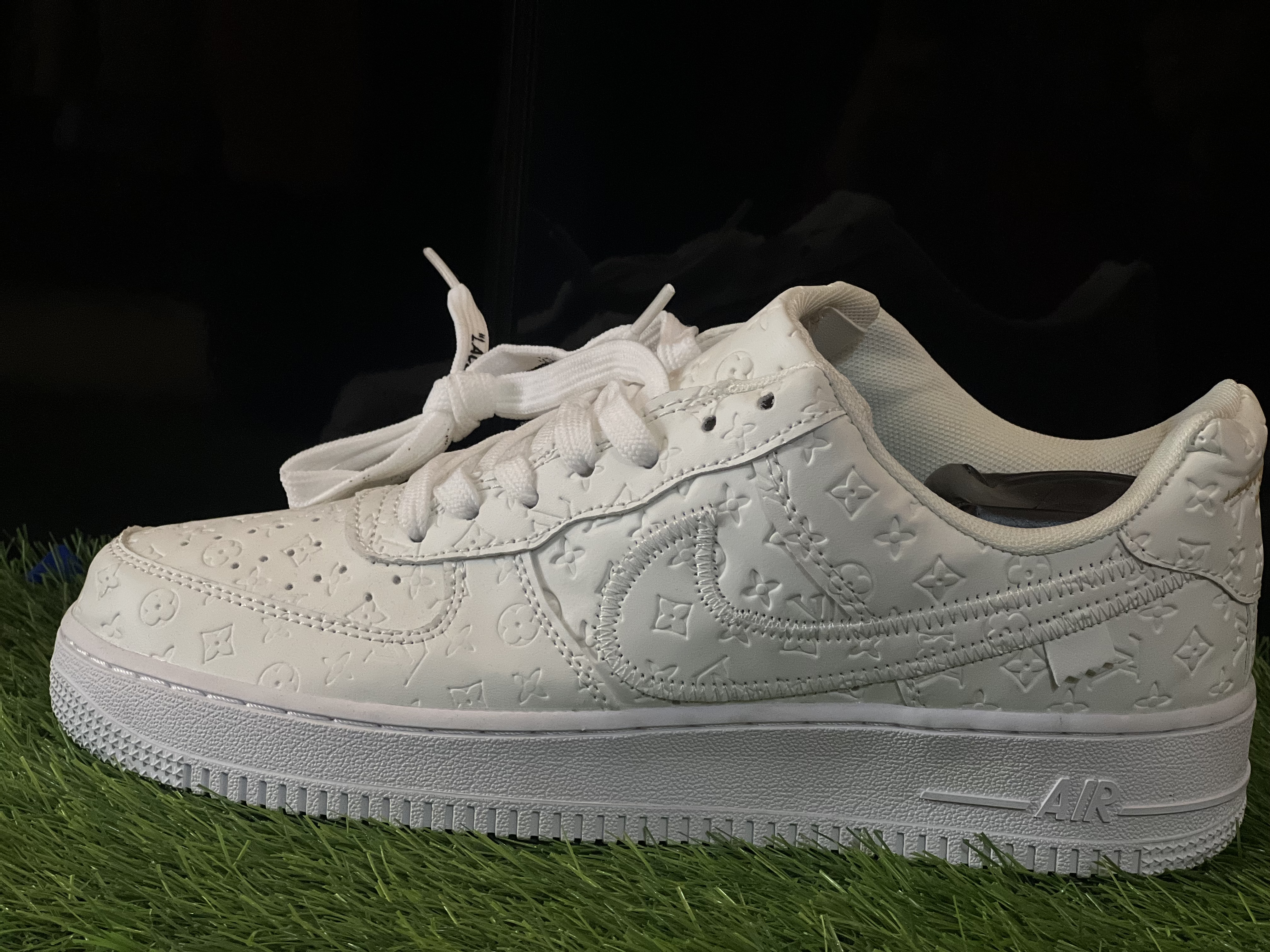 Louis Vuitton x Nike Air