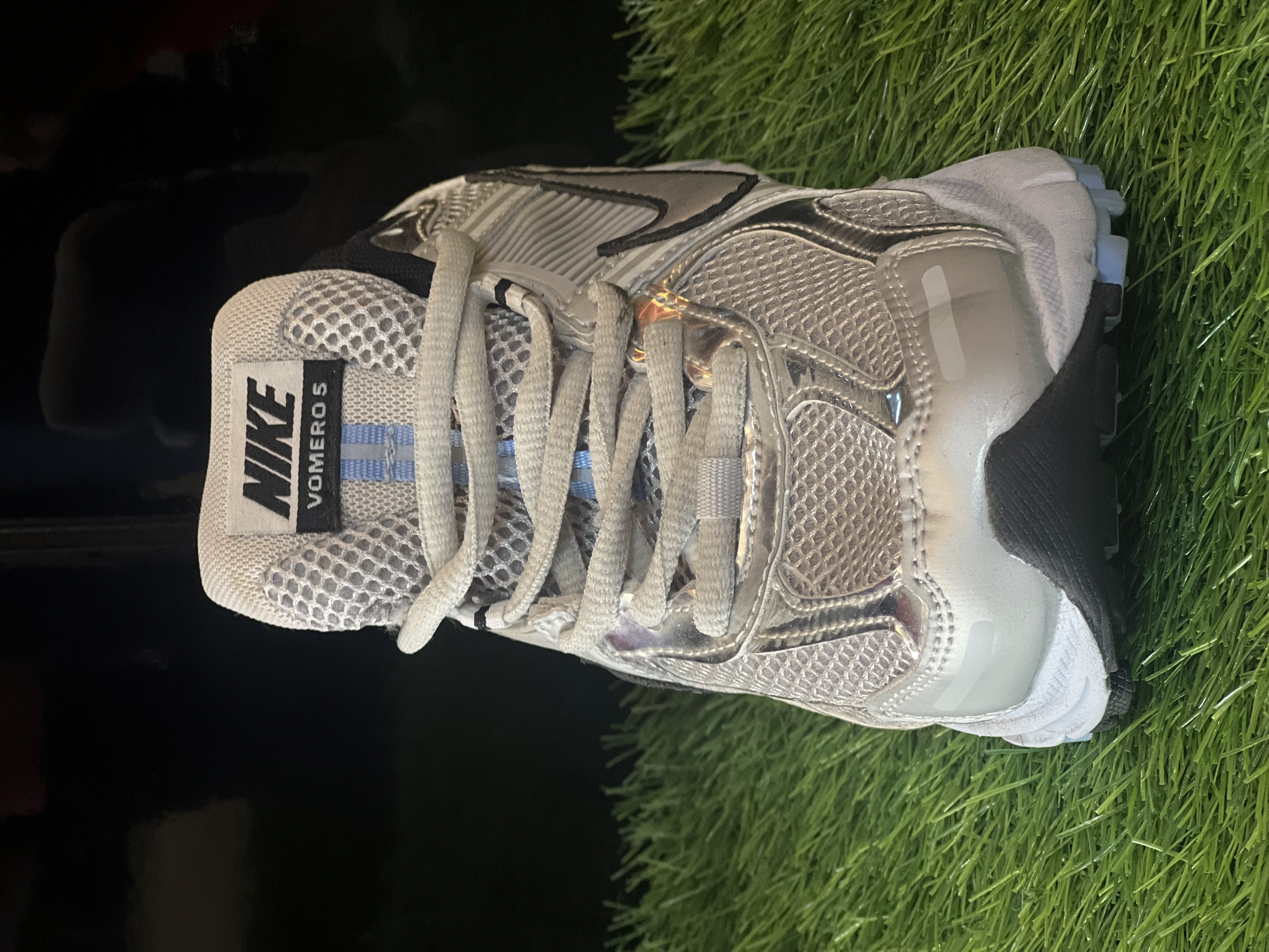 Nike Zoom Vomero 5 Plateado