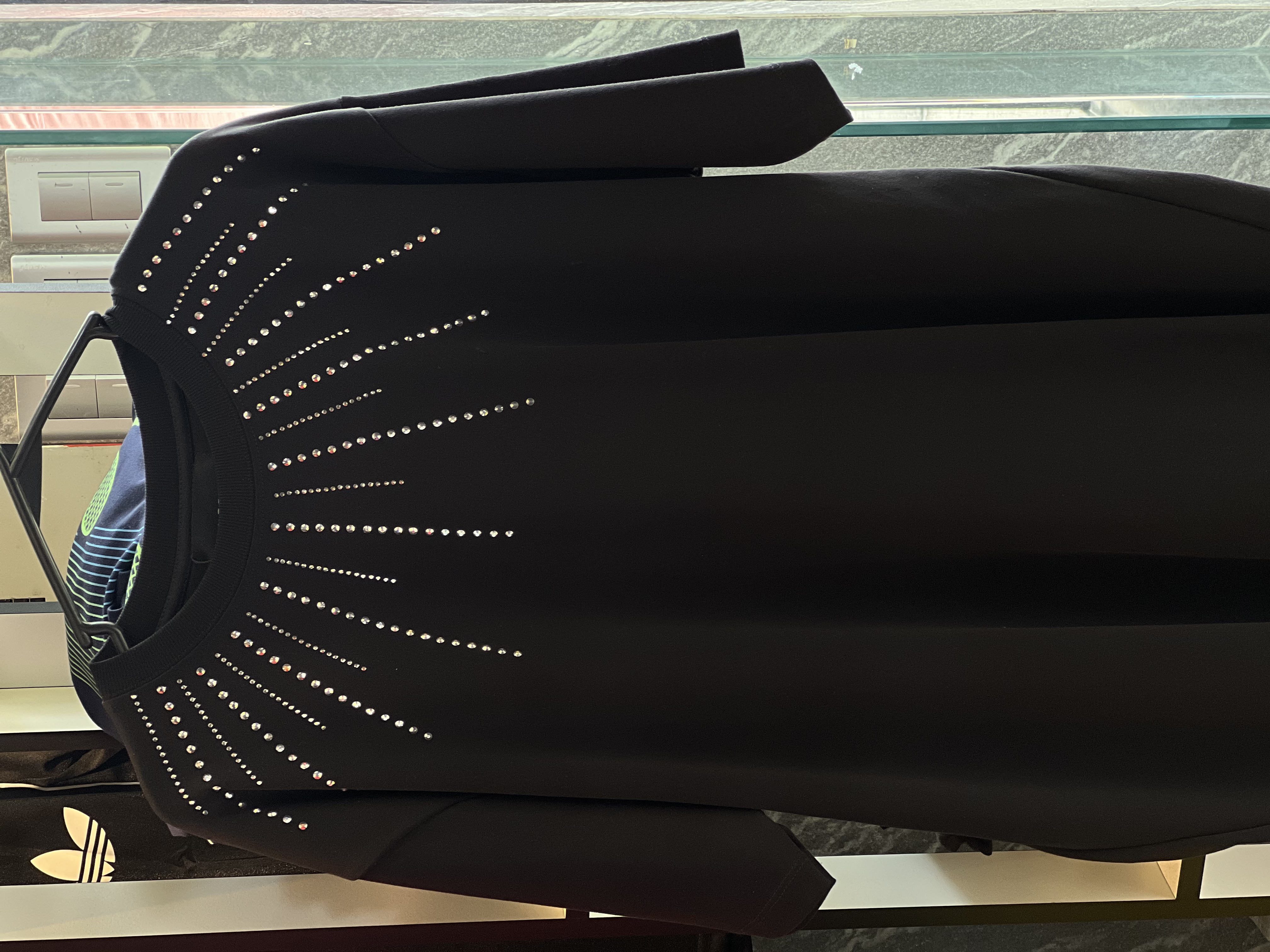 Camisa oversize Negra con brillos