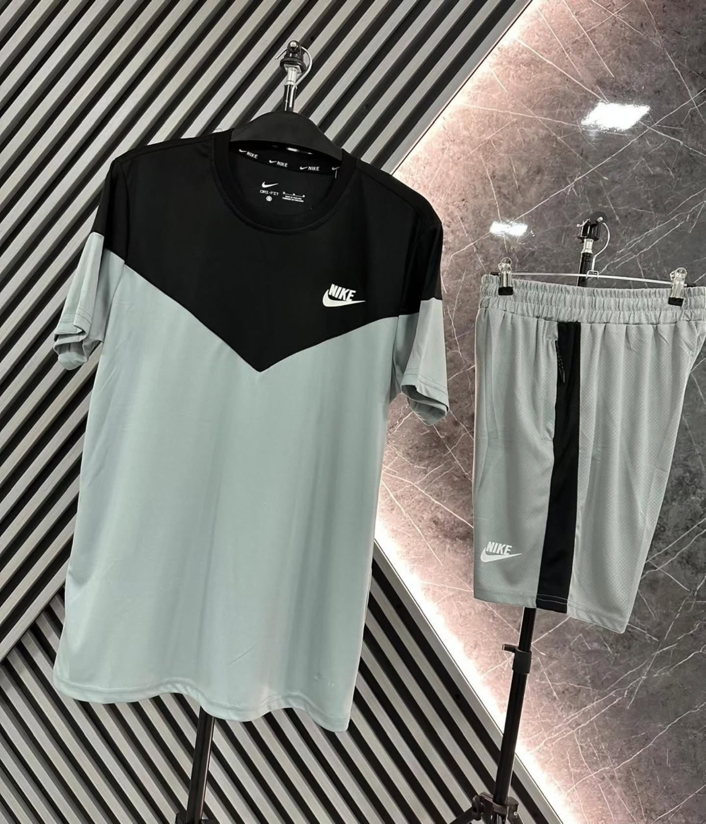 Conjunto Nike Blanco con gris